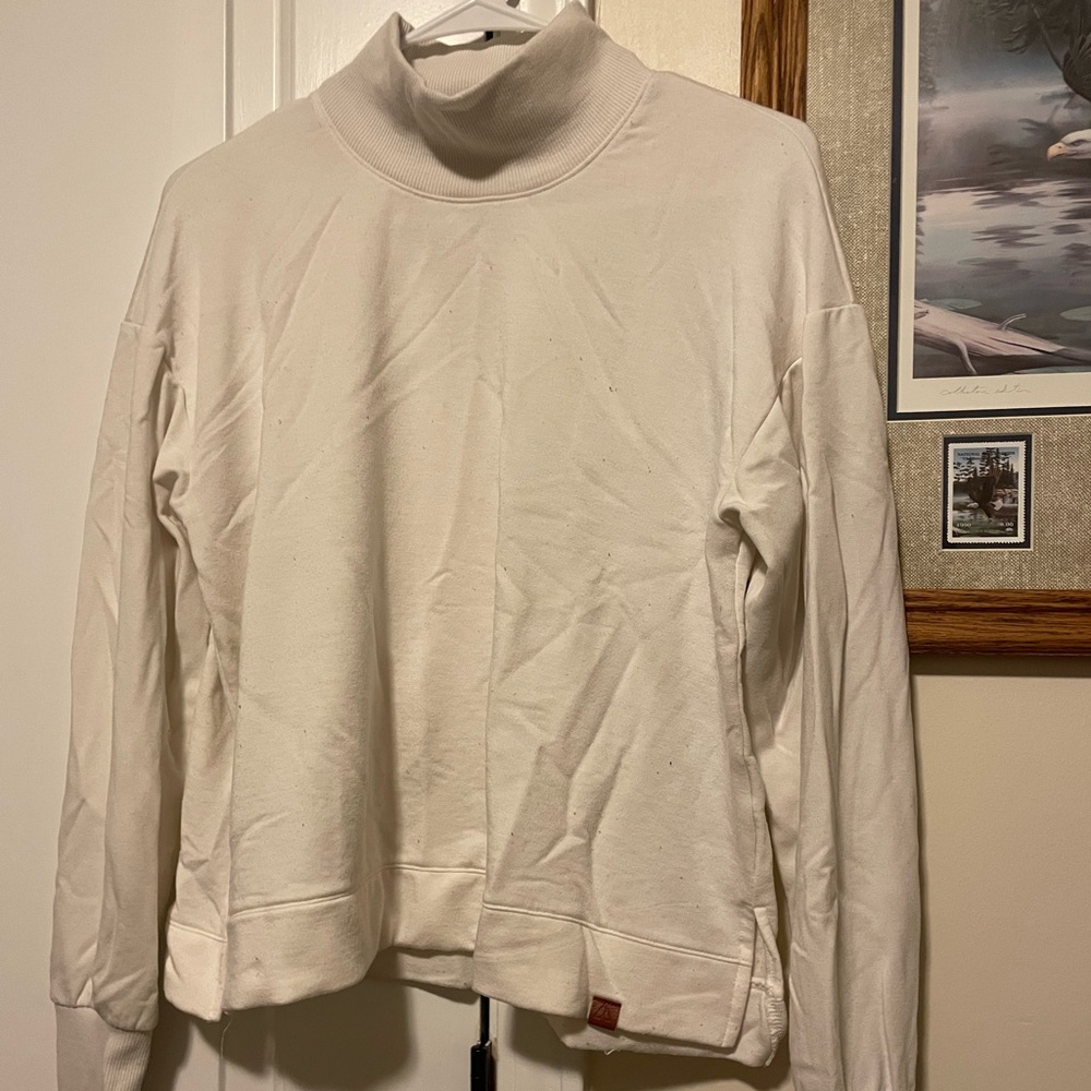 Turtle neck white sweater